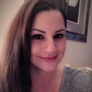 Meet your Posher, Marisa